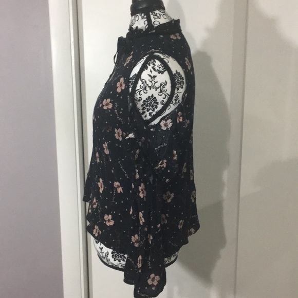 Long-Sleeve Ruffle Cold-Shoulder Top - Picture 4 of 5